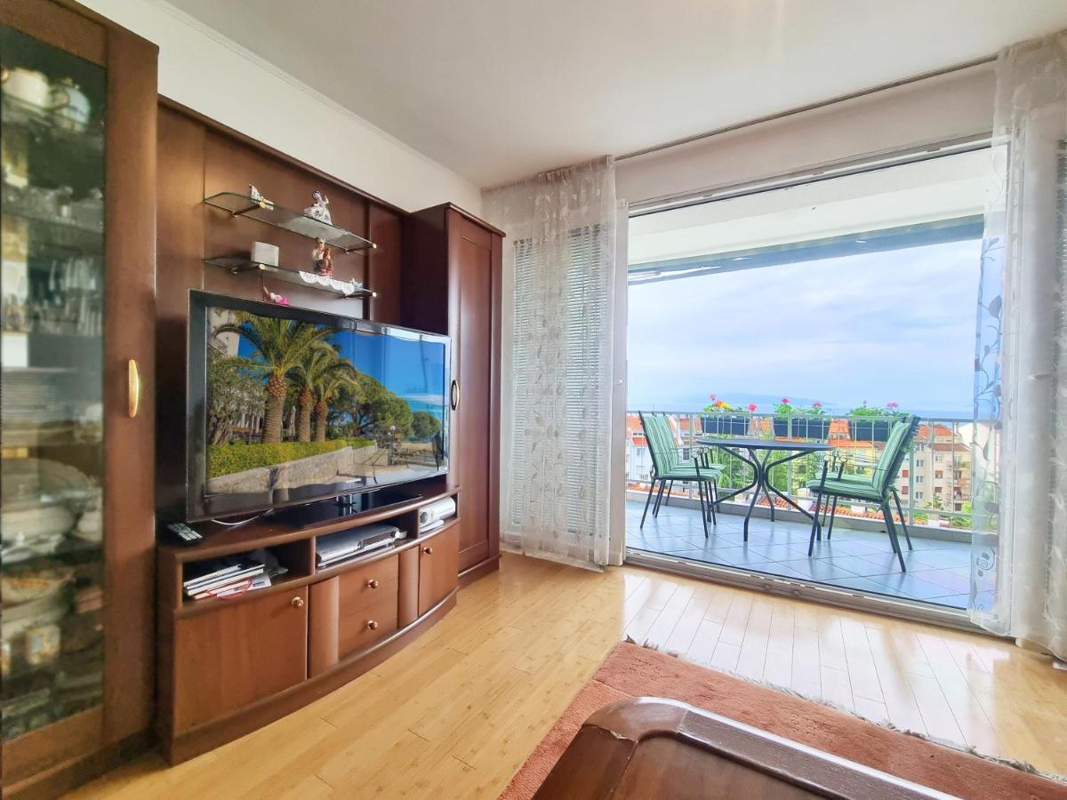 Apartment Rijeka With Sea View Екстериор снимка