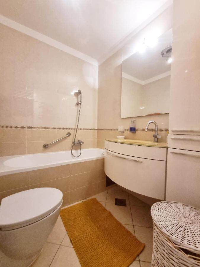Apartment Rijeka With Sea View Екстериор снимка