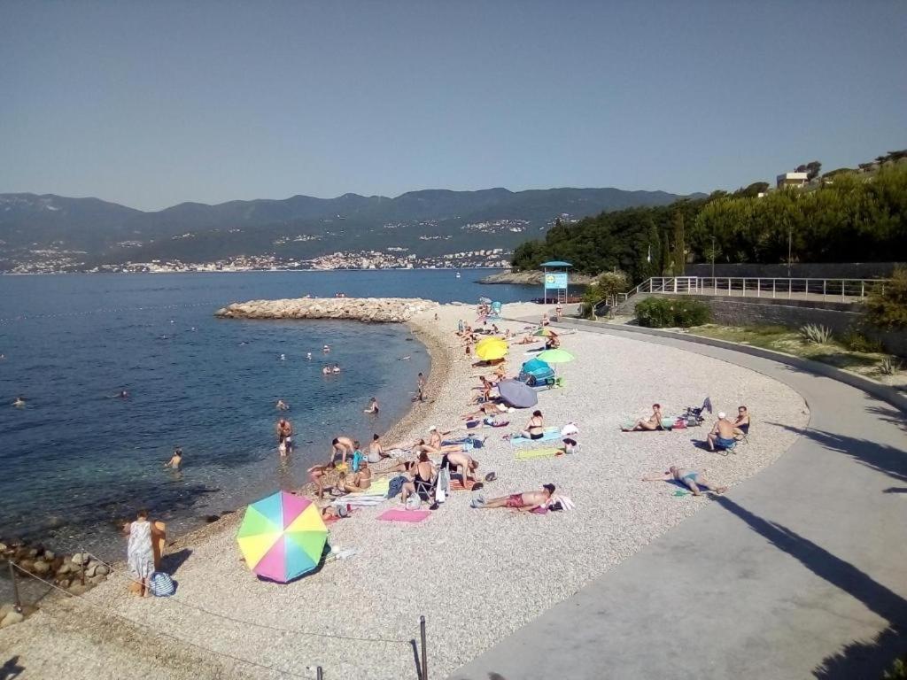 Apartment Rijeka With Sea View Екстериор снимка